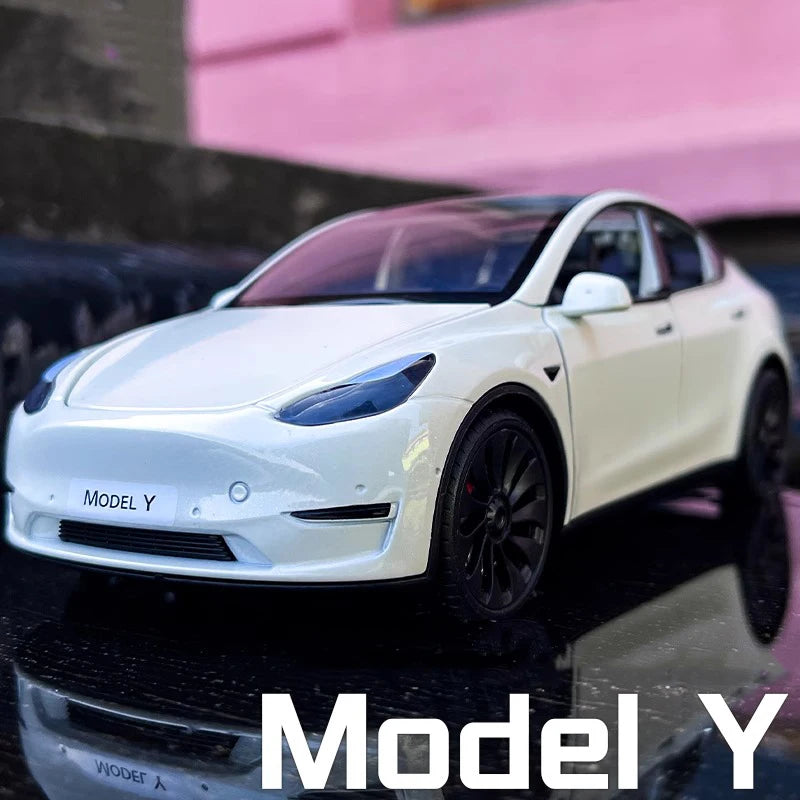 1:24 Model Y Alloy Car Toy Diecast Metal Model Sound Light Pull Back Toys Coffee Shop Decorations Gift For Children Collection